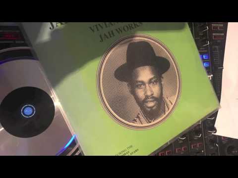 Vivian Jones  - Nyhai Bingi  - 1987