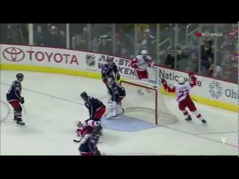 Zetterberg Unbelievable Goal.Red Wings vs Blue Jackets.Feb.28.2012.