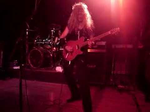 VIXEN Live --- Jan Kuehnemund HOW MUCH LOVE Guitar Solo.