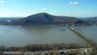preview picture of video 'GG1 Horns in the Susquehanna River Valley....'