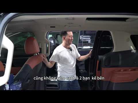  Cùng xe 3 dòng MPV đang nâng cấp một số phụ kiện tại Auto 365 Q7