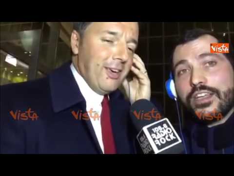 RENZI CANTA "SI PUO' DARE DI PIU'" A RADIO ROCK