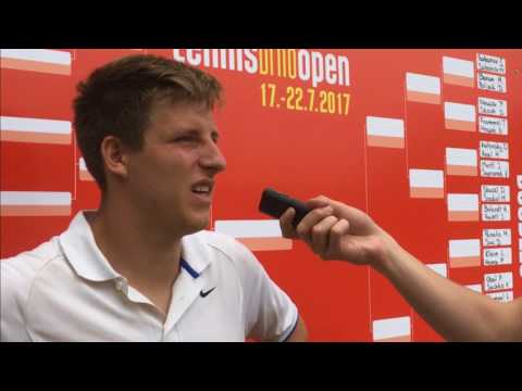 Patrik Obal po prohře v 1. kole čtyřhry na turnaji Futures v Brně