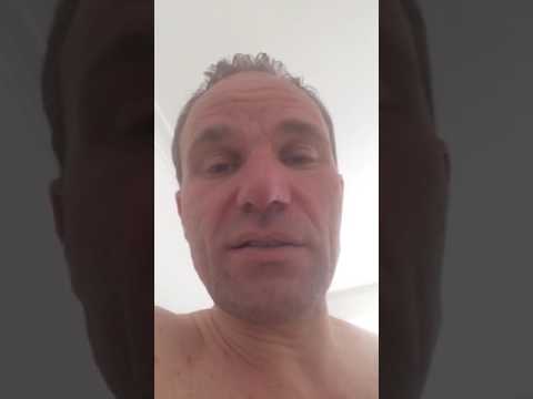 Video Blog 6 Hold op med at kalde akne for uren hud det er et upassende udsagn.