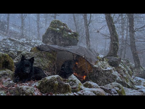 Caught in a Heavy Snowfall under rocks- Survival Shelter  - camping in Snowstorm