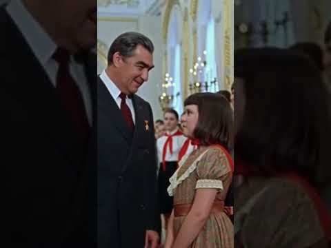 Брежнев и Лариса Долина #долина #ларисадолина #брежнев #приколы #анекдоты #смешно #юмор #сатира