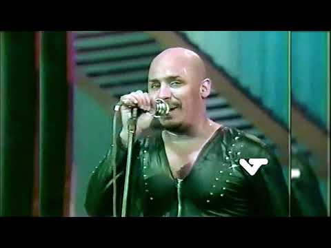 El cantante y la orquesta - Ángel Canales