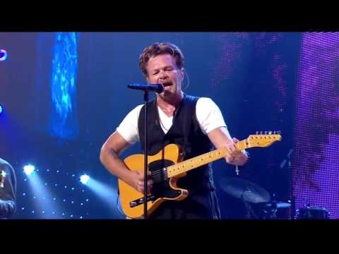 John Mellencamp - Pink Houses (Live at Farm Aid 2013)