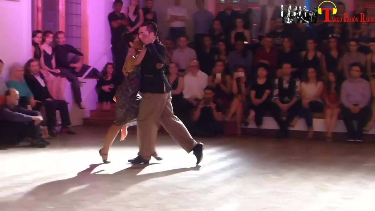 SIN RUMBO FIJO Orquesta Tipica Victor - Angel Vargas Ballano: Jonathan Saavedra - Clarisa Aragon