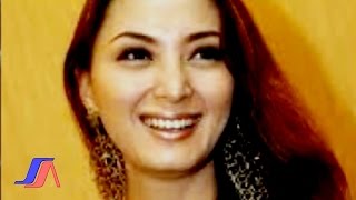 Download lagu Della Puspita - Alhamdulillah Sesuatu mp3