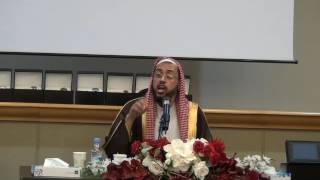 هل يكمل النسك عن من مات وهو محرم ؟ image