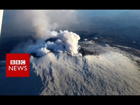 Mount Etna has 'flank eruption' - BBC News