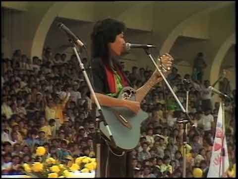 Bayan Ko - Freddie Aguilar at Cory rally in Luneta