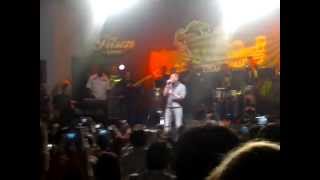 Victor manuelle  tan lejos como una estrella.wmv