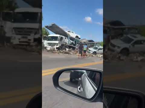 Acidente envolvendo carretas na BR381 km361 na localidade de Ponte Coronel São Gonçalo do Rio Abaixo