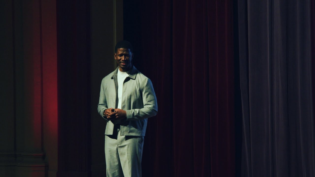 Renrick Palmer on stage
