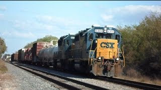 preview picture of video 'CSX Train Messes With Railroad Crossing Signal'