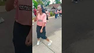 Download lagu Goyang tante karnafal Sambirejo #fyp #dj #karnaval #djkarnaval #djviral #mberot mp3