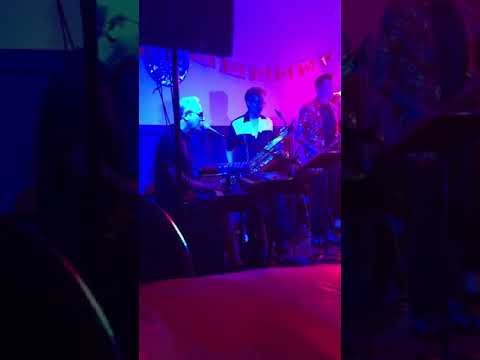 Lets stay Together - Rich Rox on keys and vocals