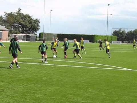 Knollendam. Opening kunstgrasveld, Jeugdwedstrijden.