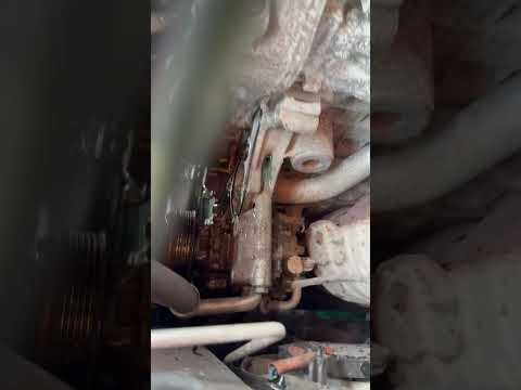 Water pump replacement on Honda Civic #honda #mechanic #mechaniclife #repair #fix
