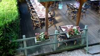 preview picture of video 'été 2012, la terrasse du restaurant proche Cluny : l'Embellie'