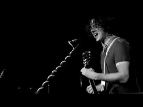 Dead Leaves and the Dirty Ground The White Stripes Lyrics