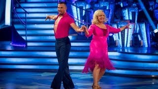 Deborah Meaden &amp; Robin Cha Cha to &#39;Respect&#39; - Strictly Come Dancing 2013: Week 2 - BBC One