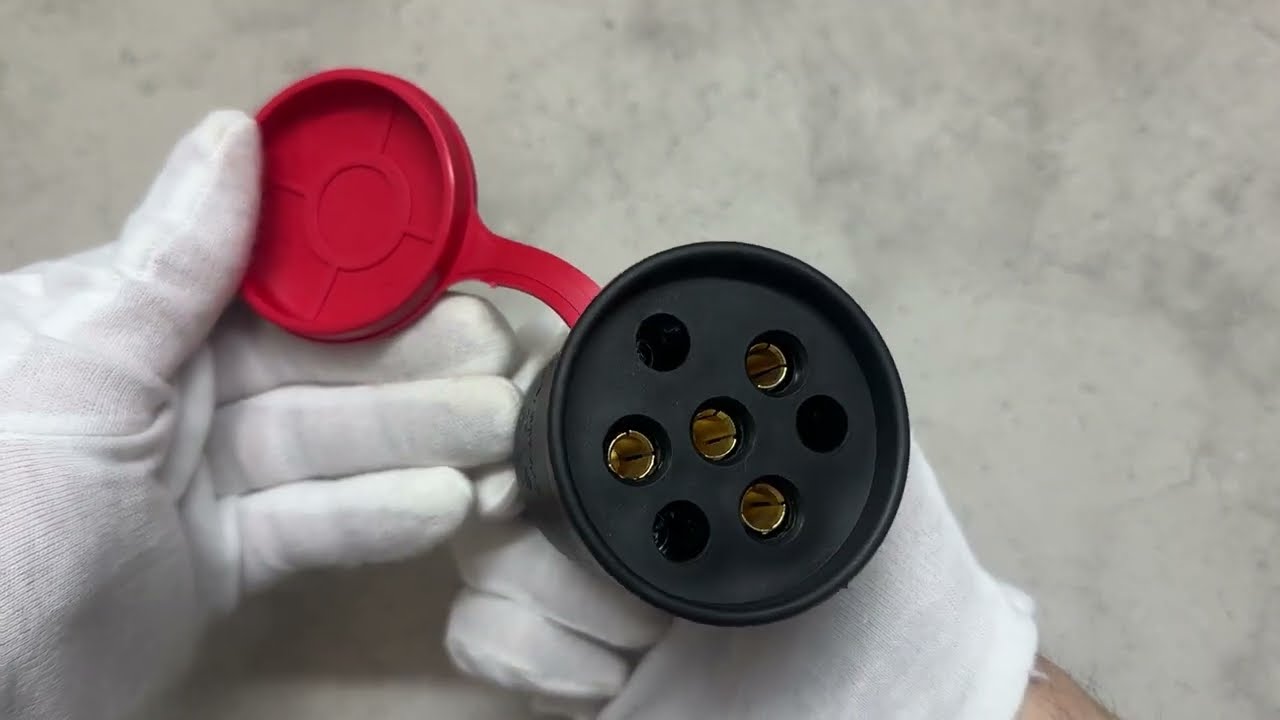 Силовая розетка переносная BEMIS IP44 3P+E 3х25А Каучук