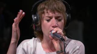 Pure Bathing Culture - Palest Pearl (Live on KEXP)