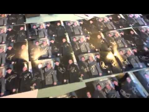 G4 signing PledgeMusic Exclusives for their Christmas Album