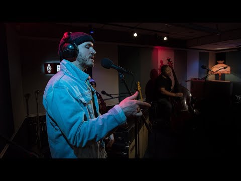 Avantdale Bowling Club | 'F(r)iends'