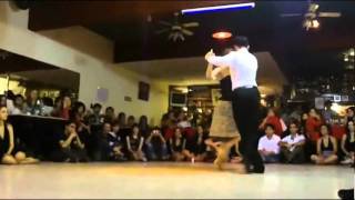 JULIANA MAGGIOLI Y KLEBER QUEIROZ EN LA MILONGA 10 04/04