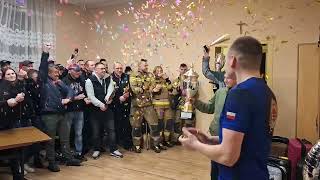 Wideo1: Huczne powitanie m�odych stra�ak�w w Machcinie