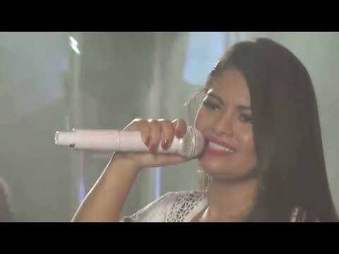 Paulinha abelha - sem explicação ao vivo em oliveira dos brejinhos - BA  são pedro 2015