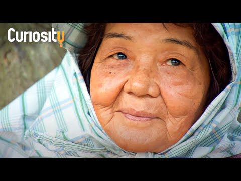 Can Our Genes Hold The Secret For A Longer Life? | A Curious World