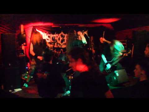 Discreation live at Grind The Nazi Scum Fest - 2015-05-30 (1/1)