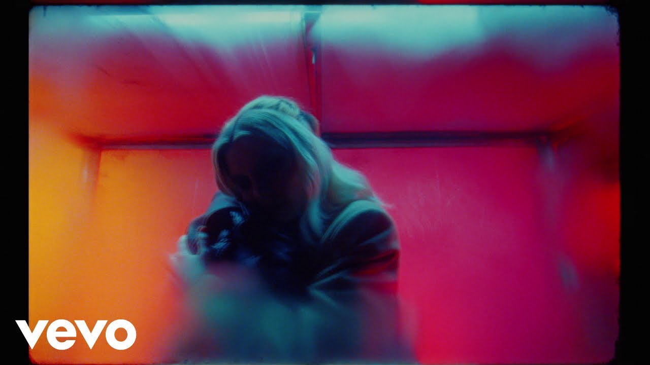 Wolf Alice - No Hard Feelings (Official Video) - YouTube