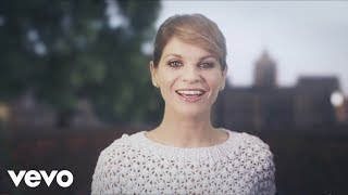 Alessandra Amoroso - Trova un modo (Official Video)