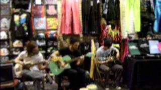 The Ta Ta Destroyers (acoustic) at Lakeside Hot Topic