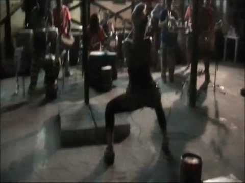 Adriana Hamilton - Shake it!