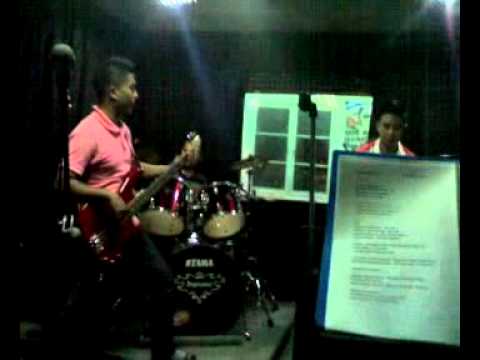 Alin Alisha & De'Electras Junior - Gadis & Bunga