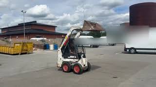 جرافة انزلاقية التوجيه Bobcat 463 Skid Steer Loader with Attachments | صورة 4 - Machineryline