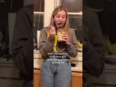 Semi sweet chocolate chips and almond butter🤤 Video by wumpelstiltskin5000 #Shorts