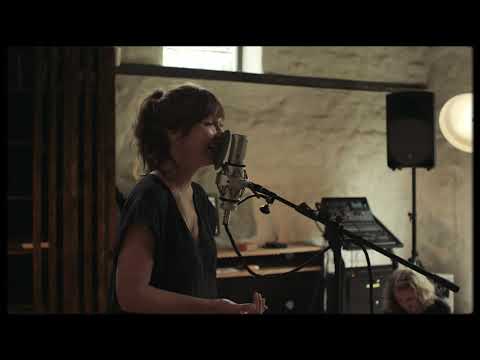 Mina Tindle - My Sun (LFO v La Blogothèque Session)