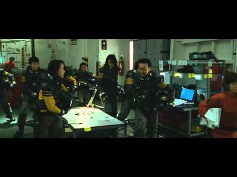 Space Battleship Yamato Battle Scene (With Cannons)