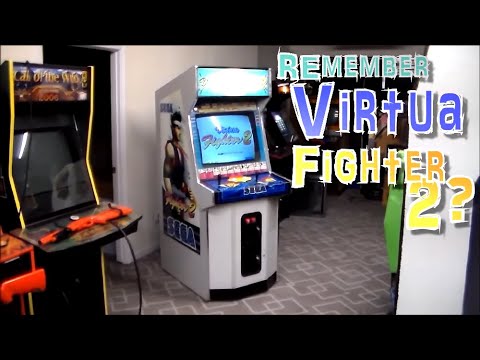 We found a Sega VIRTUA FIGHTER 2 Dedicated Arcade Machine! 90's CRT Goodness...