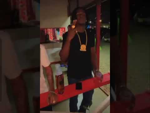 Psycho ft Young Dekki - Géfti totaal