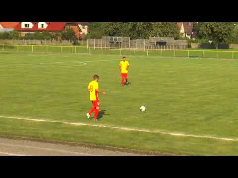 Mecz w piłce nożnej Sparta Paczków Orzeł Branice Stadion Miejski w Paczkowie