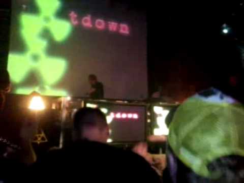 Infinity rave - The last exile - Jan van Bass 10 & Rave Defenders